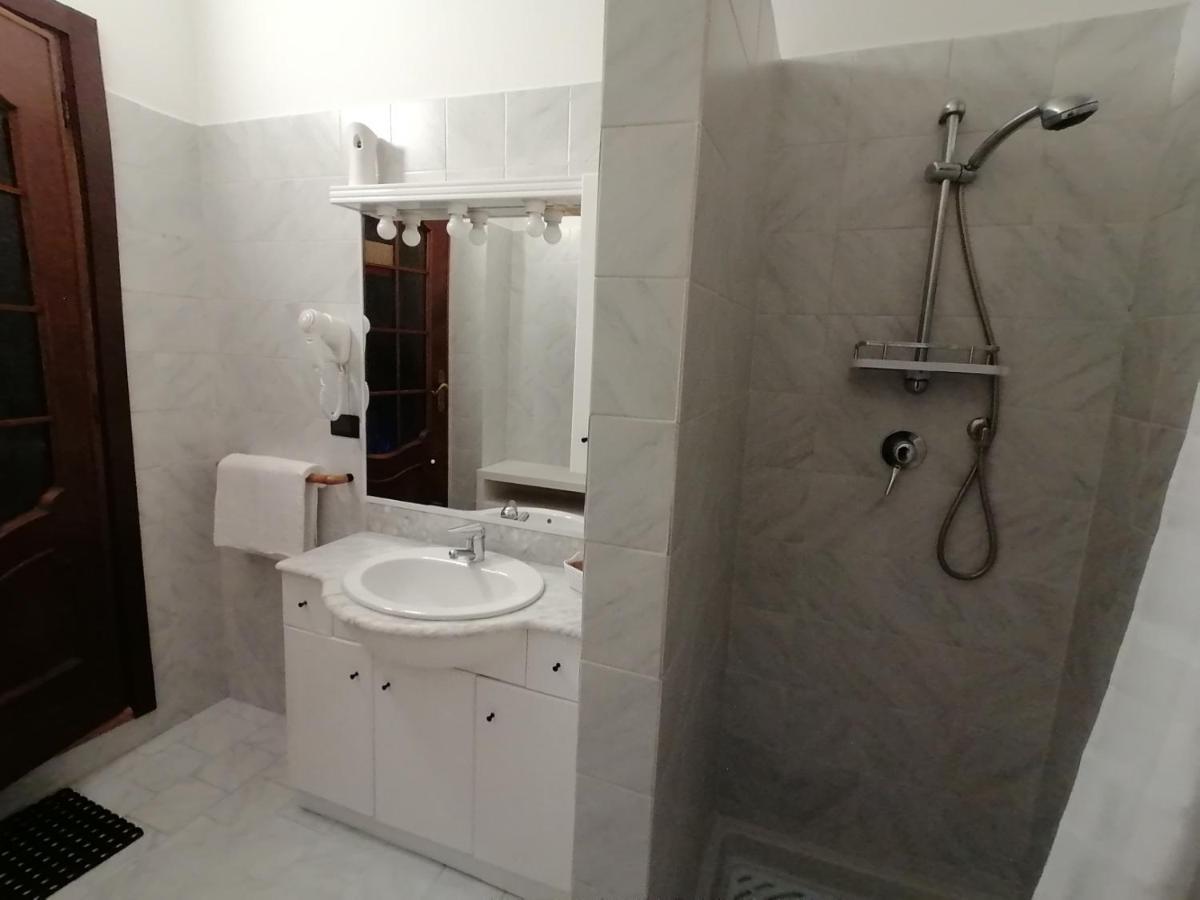 Bed and Breakfast Amo' le Langhe Narzole Esterno foto