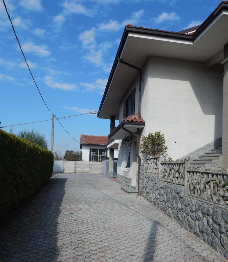 Bed and Breakfast Amo' le Langhe Narzole Esterno foto