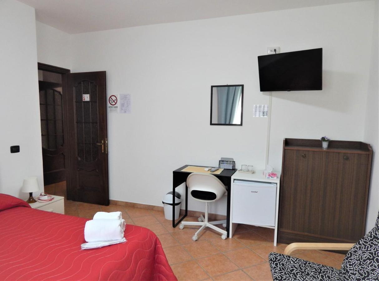 Bed and Breakfast Amo' le Langhe Narzole Esterno foto